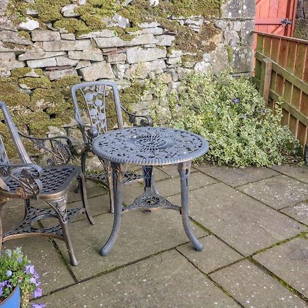 Watershed Cottage Settle Eksteriør billede